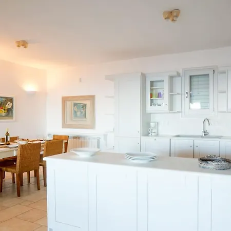 Villa Noelle By Blanco Villas Plintri